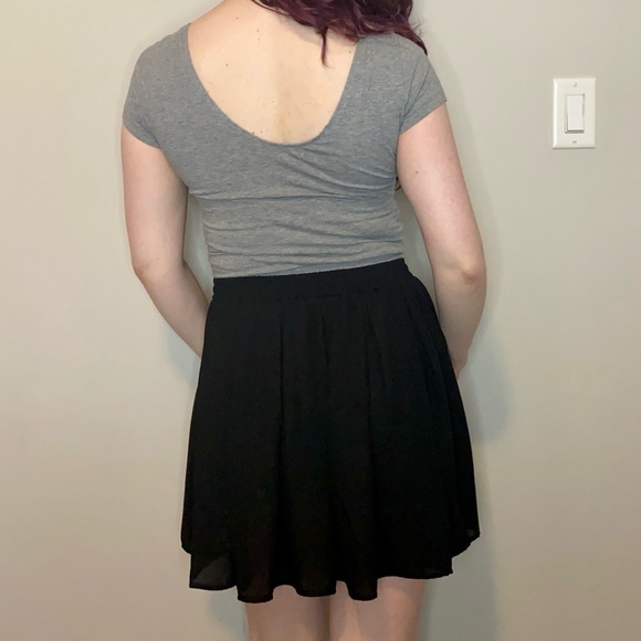 Brandy Melville grey crop top - Picture 3 of 7